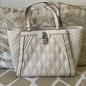 Guess zip closure purse